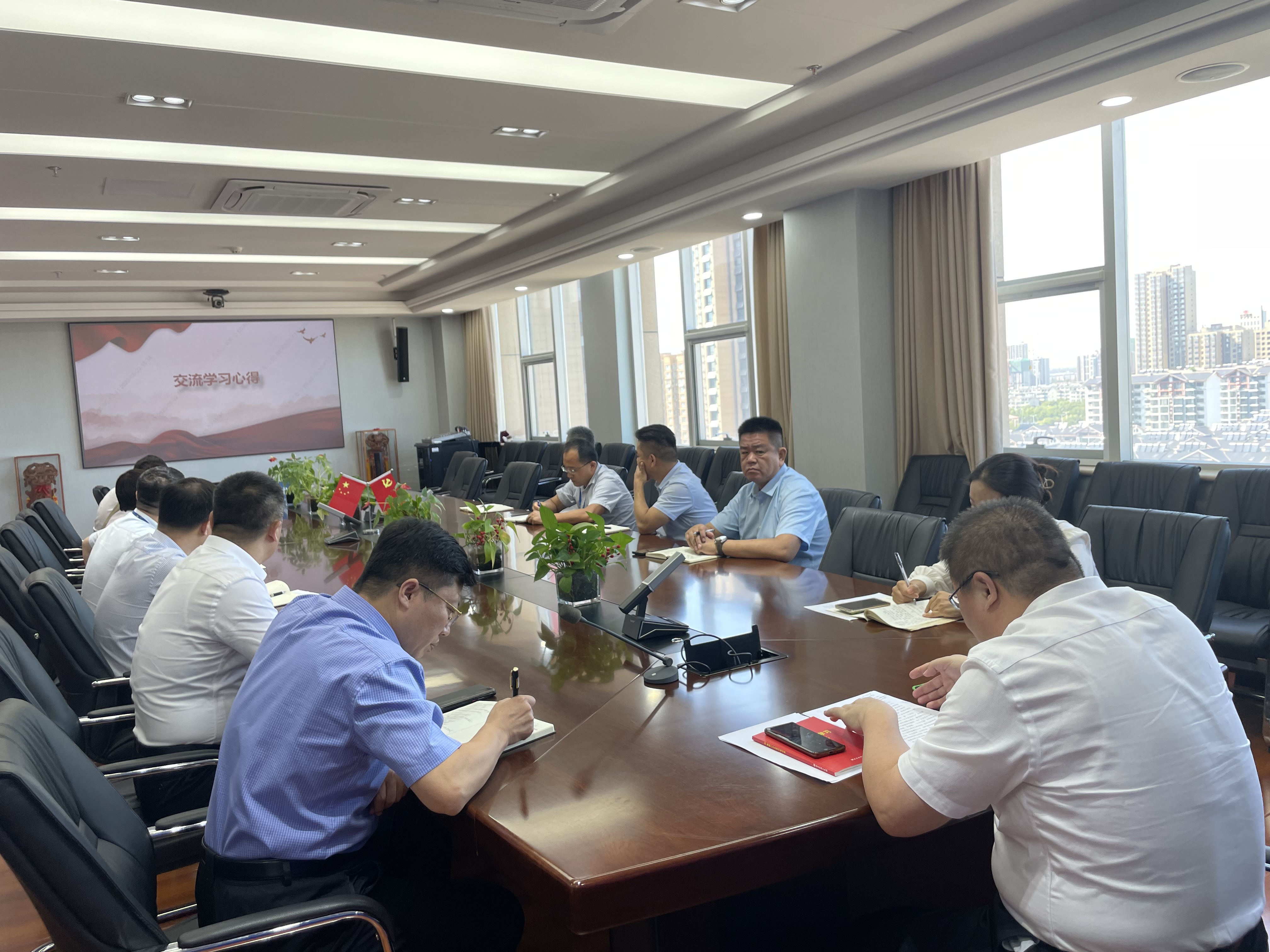 学习千万工程主题党日照片.jpg