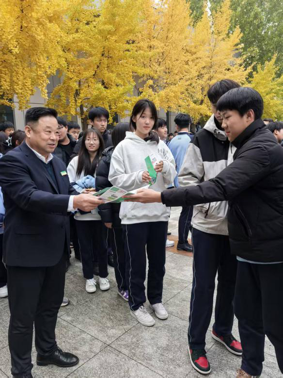 087dac6f1b2ff754478c3fffefb3029a.png 087dac6f1b2ff754478c3fffefb3029a.png