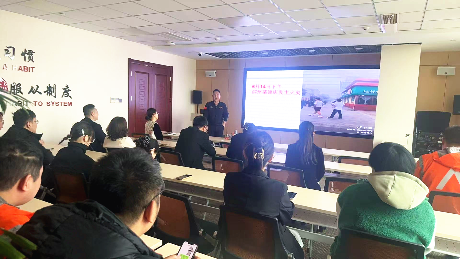 184f3babdc550b907874bc1523a1429b.png 184f3babdc550b907874bc1523a1429b.png